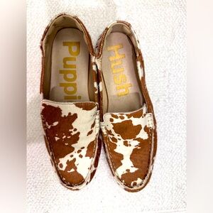 Hush Puppies Women’s Cora Loafer in Cow Print Sz 7.5 US